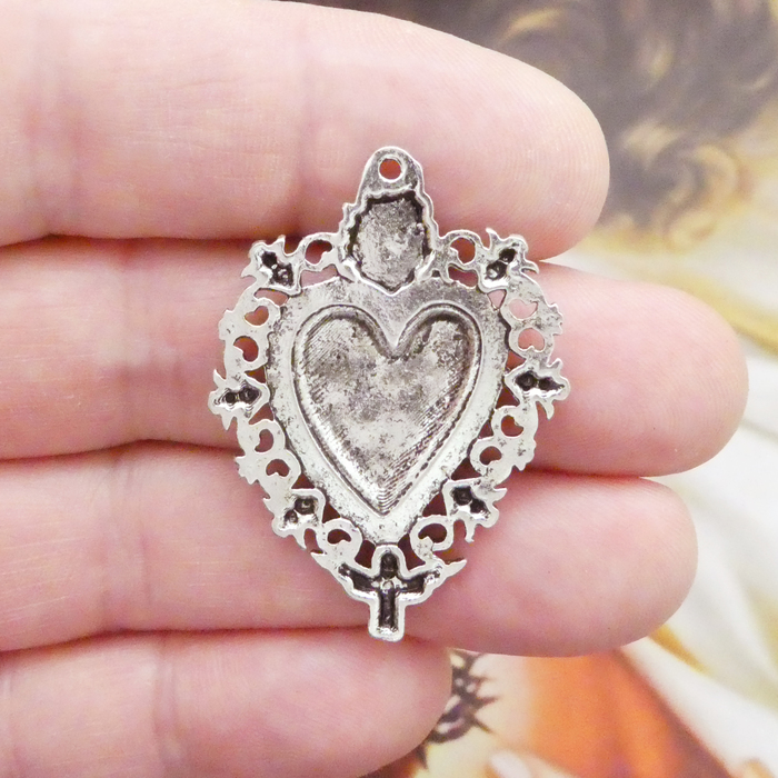 Silver Sacred Heart Charm in Pewter » Catholic Charms Wholesale