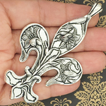 Silver Fleur De Lis Pendants Wholesale in Pewter with Lily Flower Accents